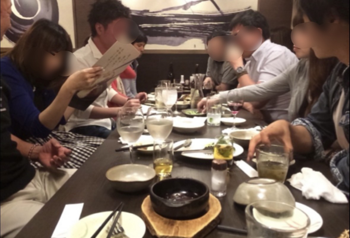 飲食を交えた関西経営者交流会の様子
